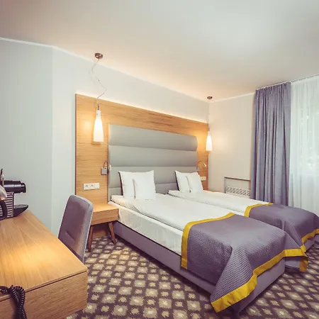 فيفالدي 4* بوزنان