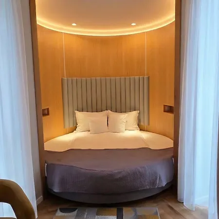 Vivaldi Hotel 4*